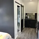 Joussaume Latour B&B 샤토티에리