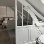 B&B Joussaume Latour 샤토티에리