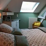 Joussaume Latour 3*