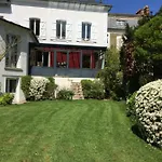 Joussaume Latour 3*