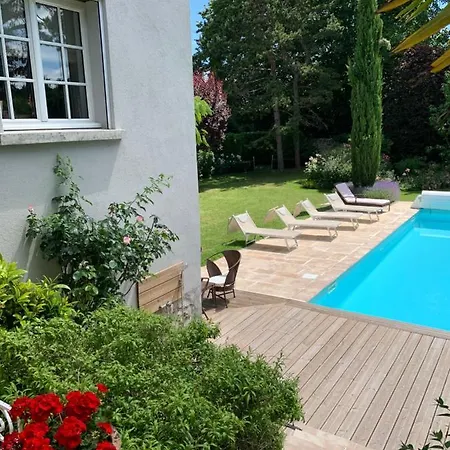 住宿加早餐酒店 Joussaume Latour 3*