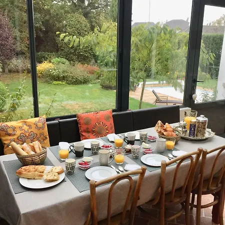 住宿加早餐酒店 Joussaume Latour 3*