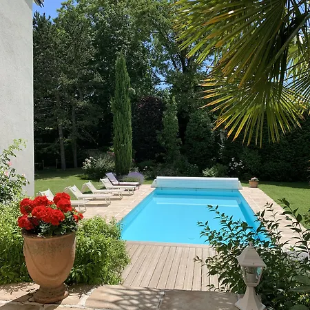 Joussaume Latour 3*