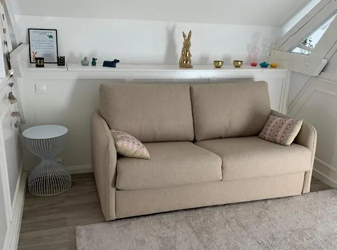 Joussaume Latour 3* Château-Thierry