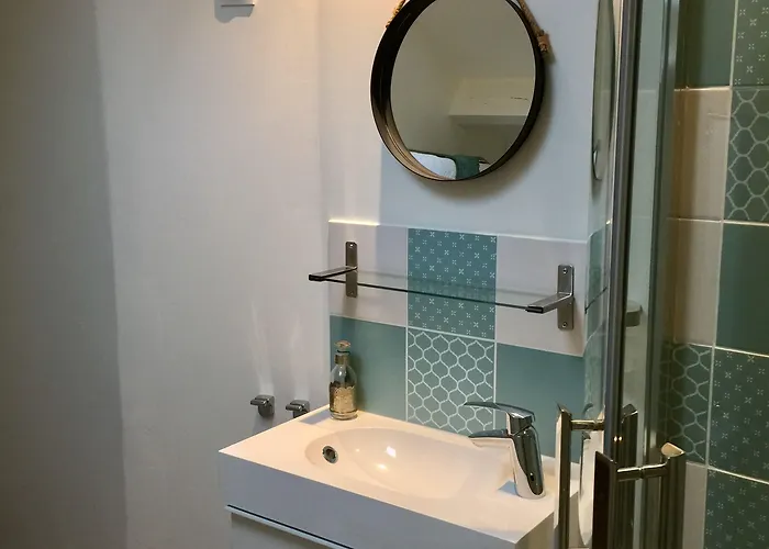 Joussaume Latour 3* Château-Thierry