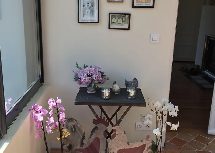 Joussaume Latour Panzió