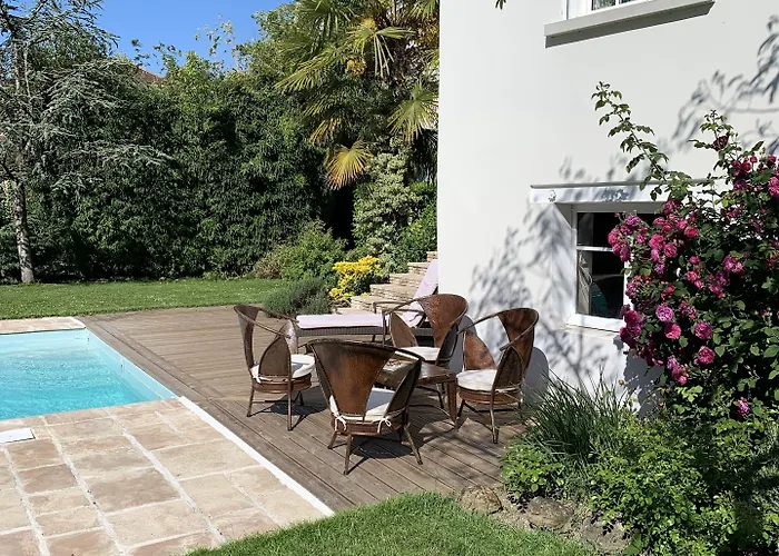 Panzió Joussaume Latour Château-Thierry